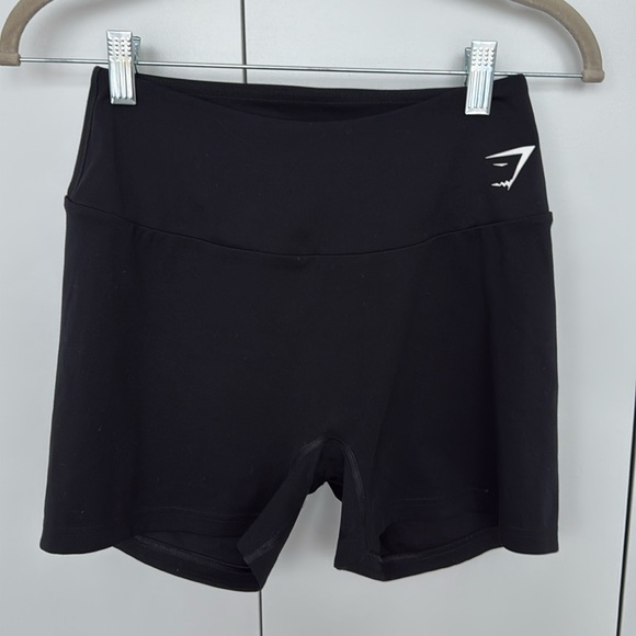Gymshark Pants - Gymshark shorts size L